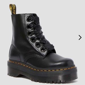 Dr . Martins Molly platform